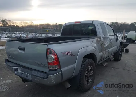 2007 Toyota Tacoma Prerunner V6 z USA, uszkodzony, nr VIN 5TETU62N07Z382781